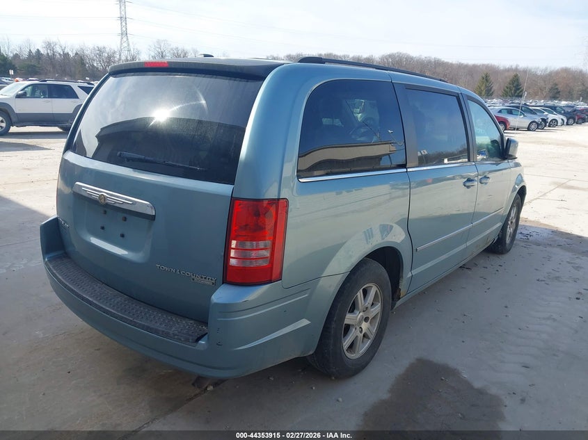 Vin: 2a4rr5d16ar319207, lot: 44850377, chrysler town & country touring 20104