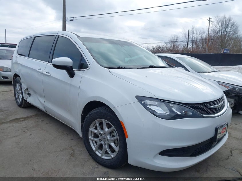 2021 Chrysler Voyager Lx