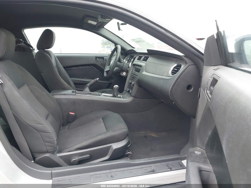 2010 Ford Mustang V6/V6 Premium