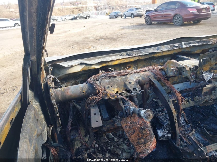 2024 NISSAN SENTRA 2.0L I-4 DI, DOHC, V(VIN: 3N1AB8CV7RY295544