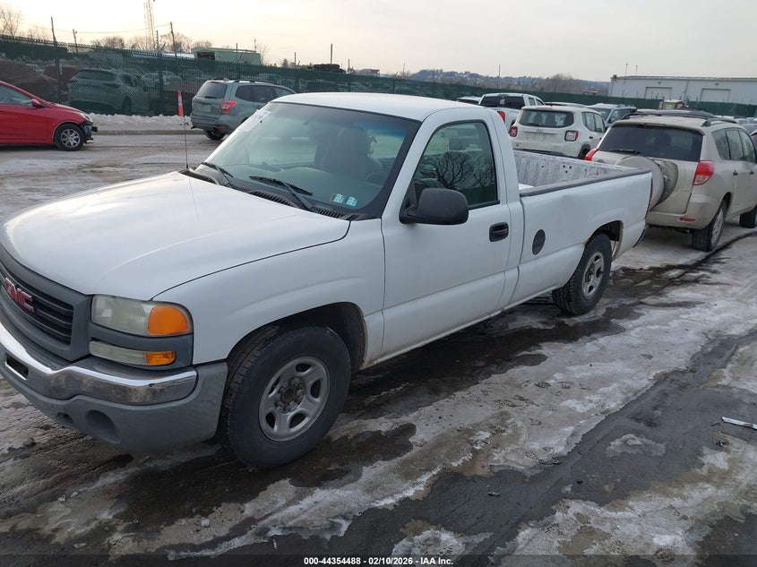 2004 GMC Sierra 1500 Work Truck