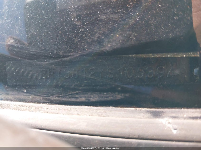 2000 Toyota Tundra Ltd V8 VIN: 5TBRT3812YS105394 Lot: 44354577