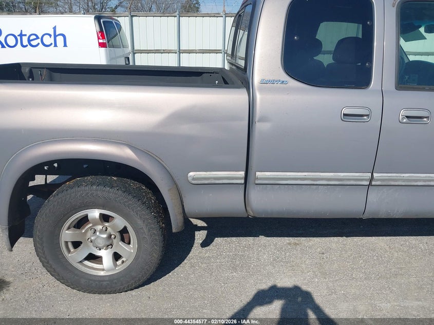 2000 Toyota Tundra Ltd V8 VIN: 5TBRT3812YS105394 Lot: 44354577