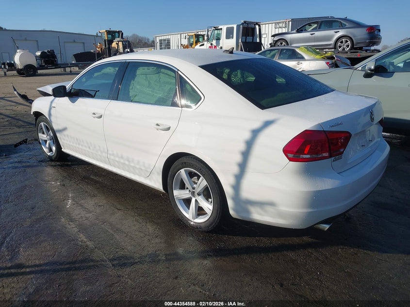 2015 Volkswagen Passat 1.8T Limited Edition