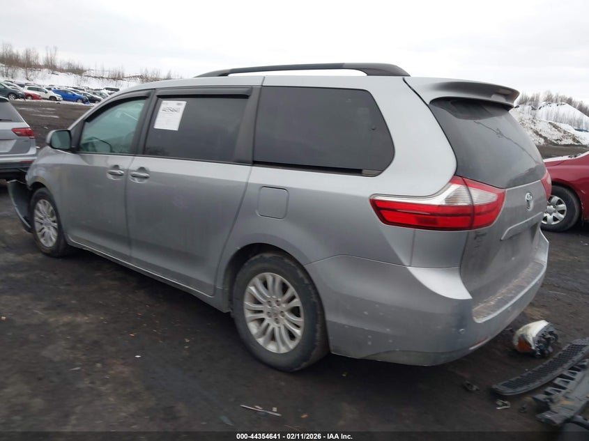 2015 Toyota Sienna Xle 8 Passenger