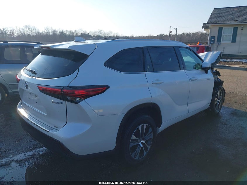 2020 Toyota Highlander Hybrid Xle