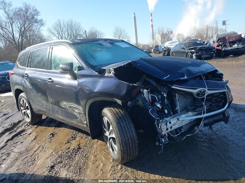 2022 Toyota Highlander Xle