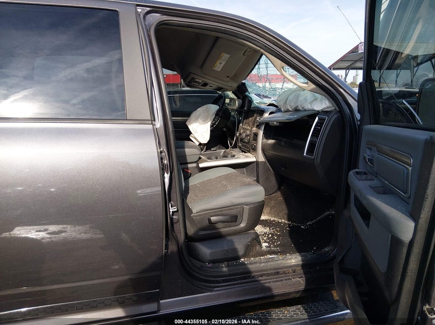 2018 Ram 1500 Big Horn 4X4 6'4 Box