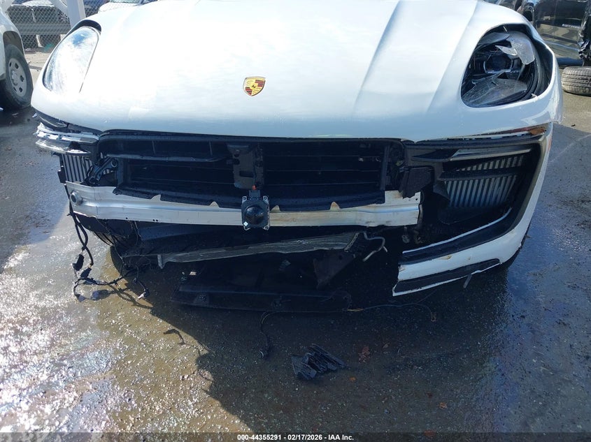 2025 PORSCHE MACAN auction photo 6