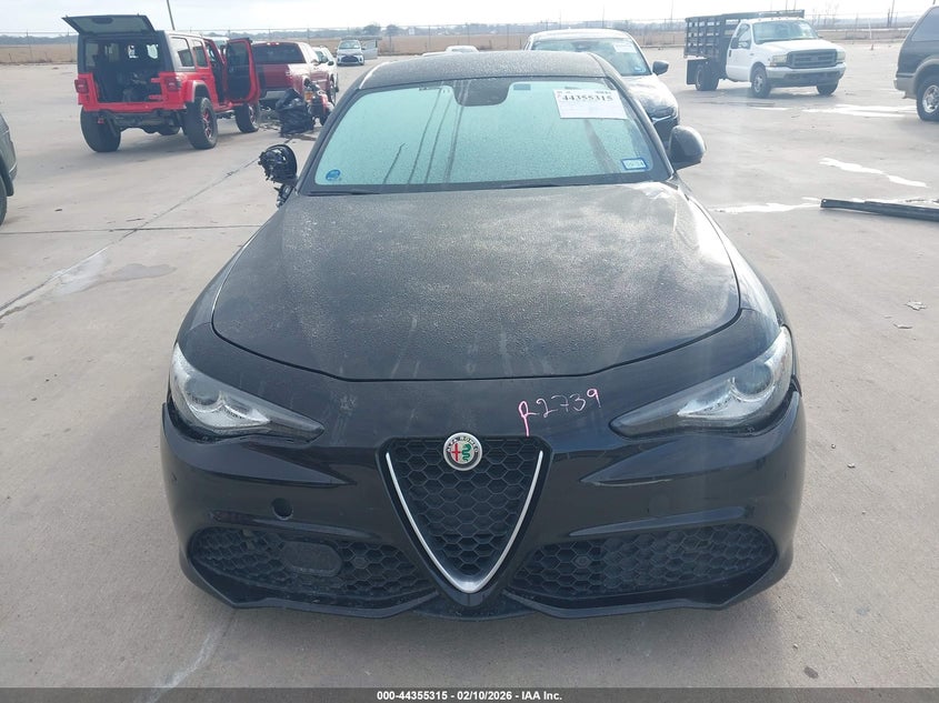 2019 Alfa Romeo Giulia - widok 12