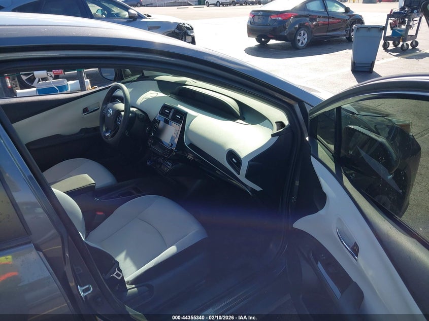 2020 Toyota Prius L Eco