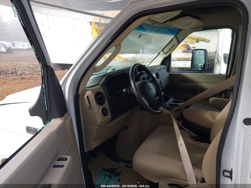 2014 FORD E-350 CUTAWAY auction photo 6