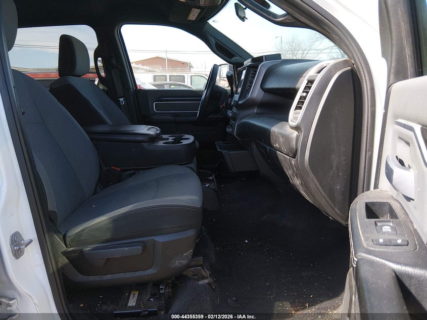 2022 Ram 2500 Big Horn 4X4 6'4 Box