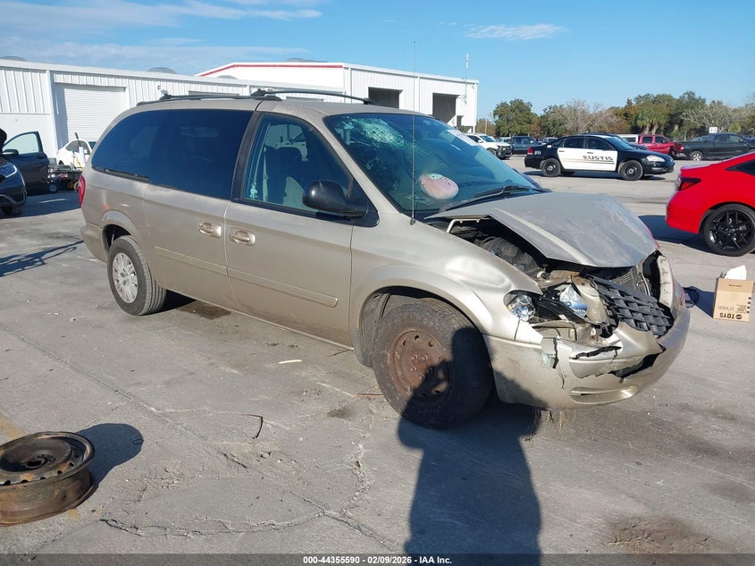 2005 Chrysler Town & Country Lx