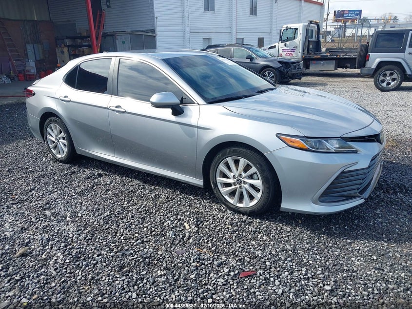 2022 Toyota Camry Le