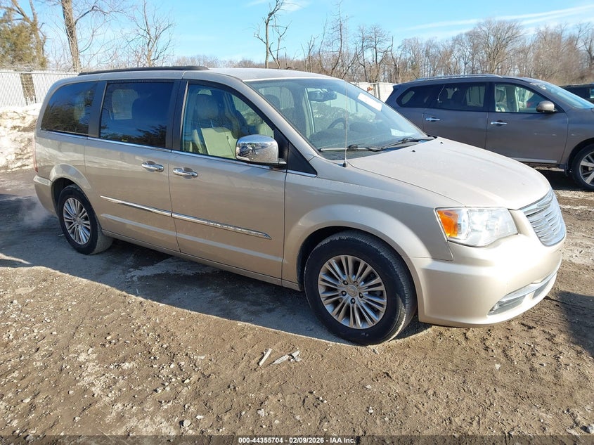 2015 Chrysler Town & Country Touring-L