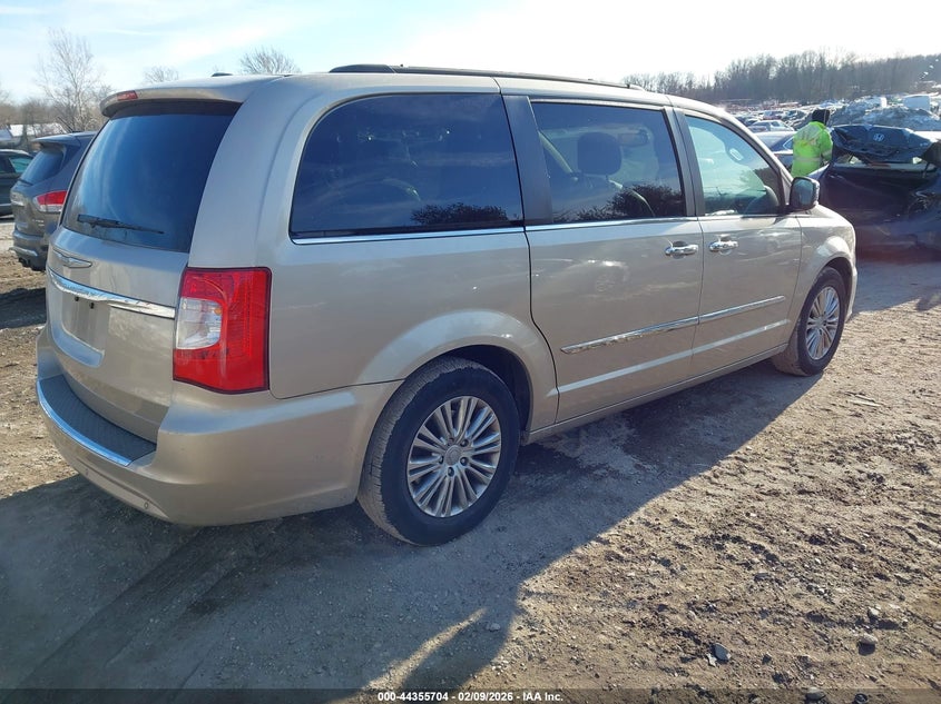 2015 Chrysler Town & Country Touring-L