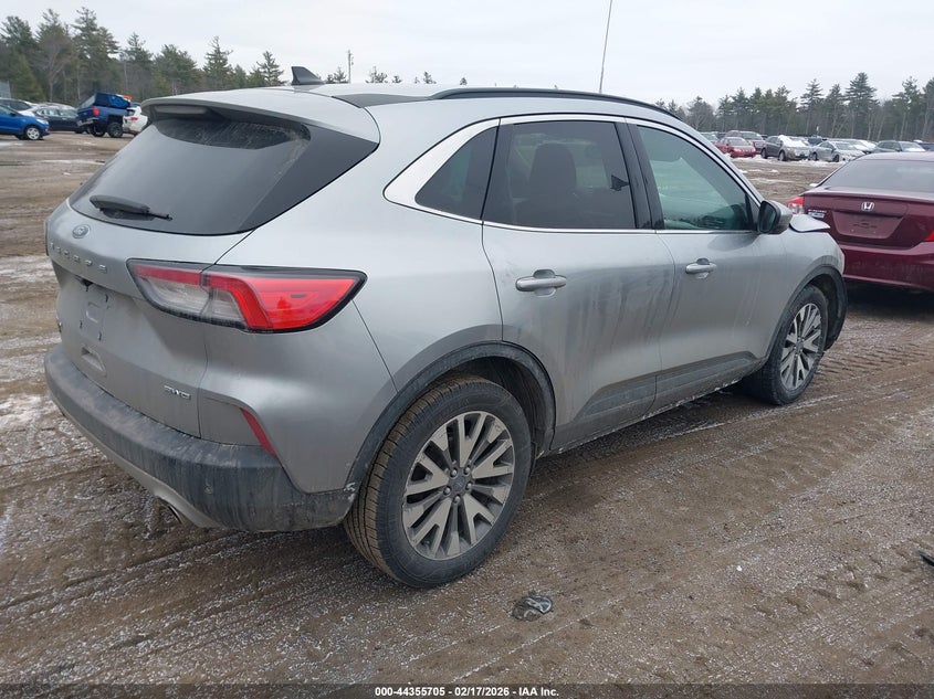 2022 Ford Escape Titanium