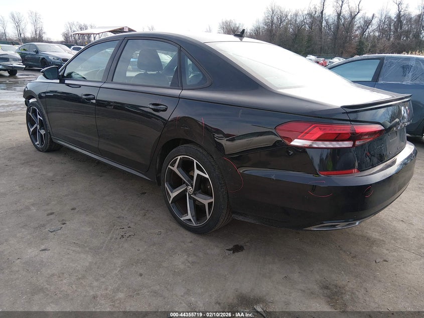 2022 Volkswagen Passat 2.0T R-Line