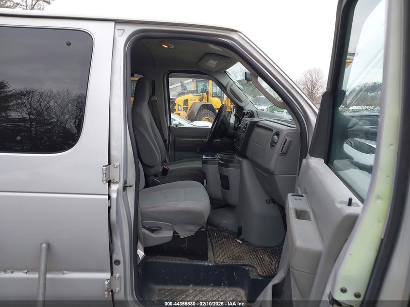 2011 Ford E-350 Super Duty Xlt