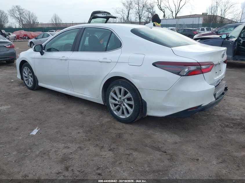 2023 Toyota Camry Le