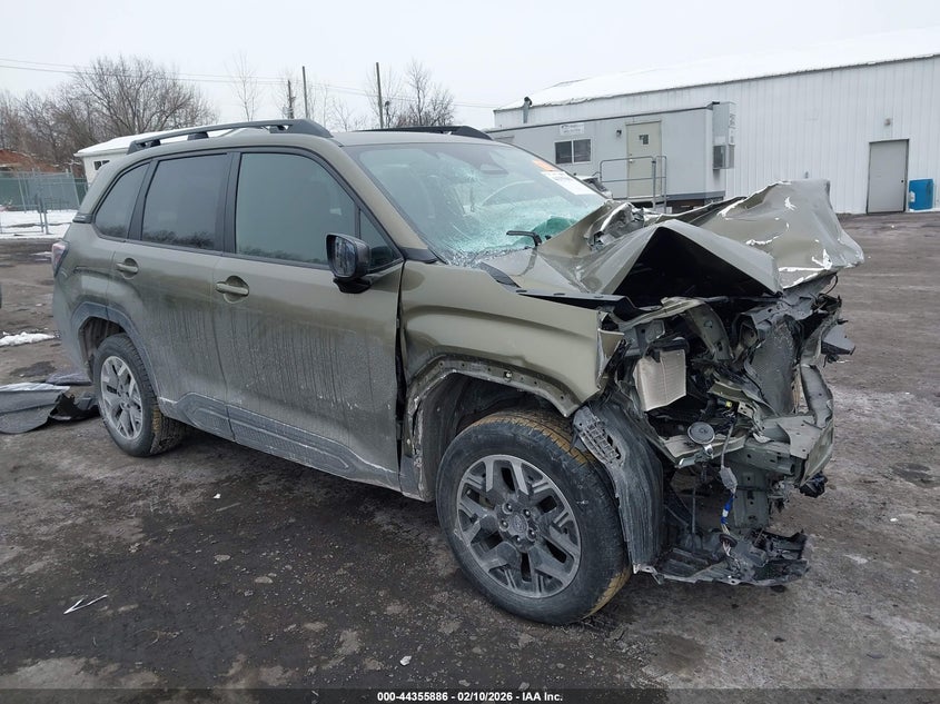 2025 Subaru Forester Premium