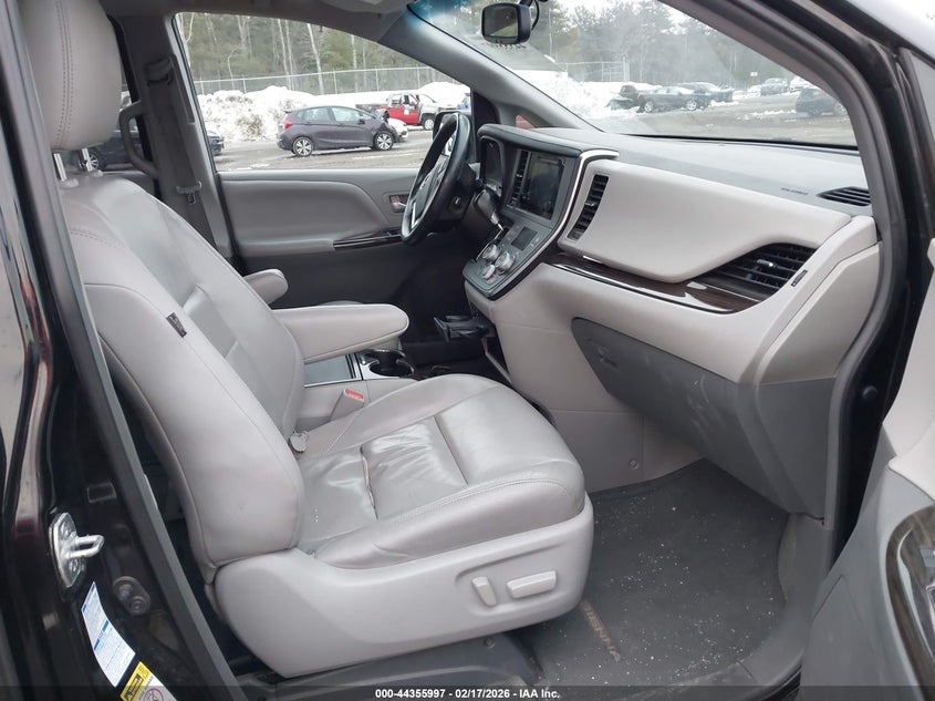 2015 Toyota Sienna Xle 7 Passenger