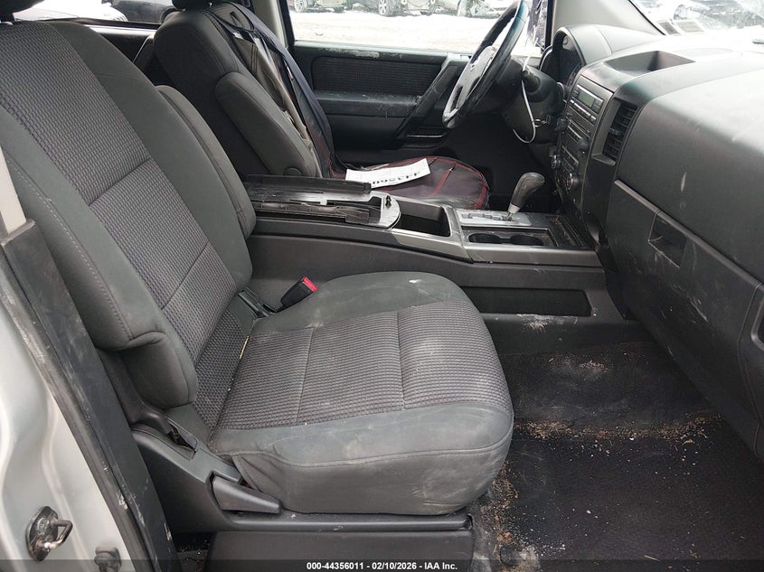 2010 Nissan Titan Se