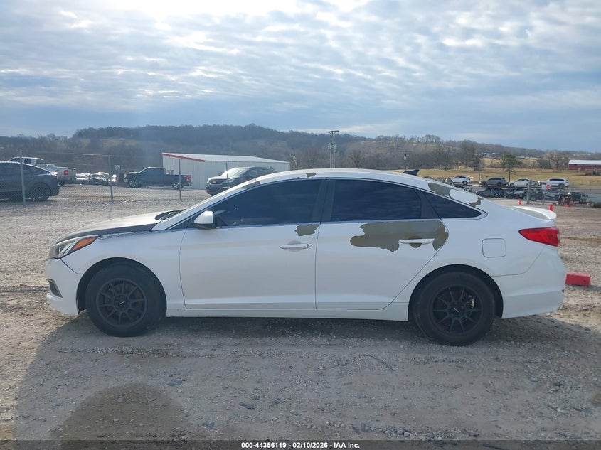 VIN 5NPE24AF2HH511802 2017 HYUNDAI SONATA