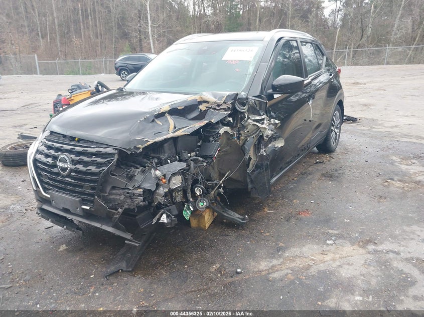 2022 Nissan Kicks Sv Xtronic Cvt