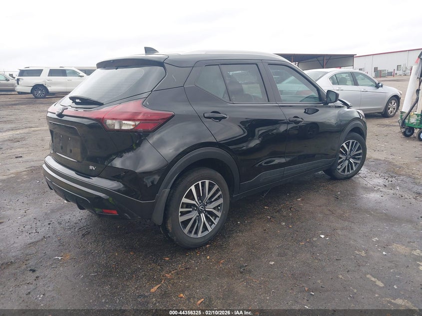2022 Nissan Kicks Sv Xtronic Cvt