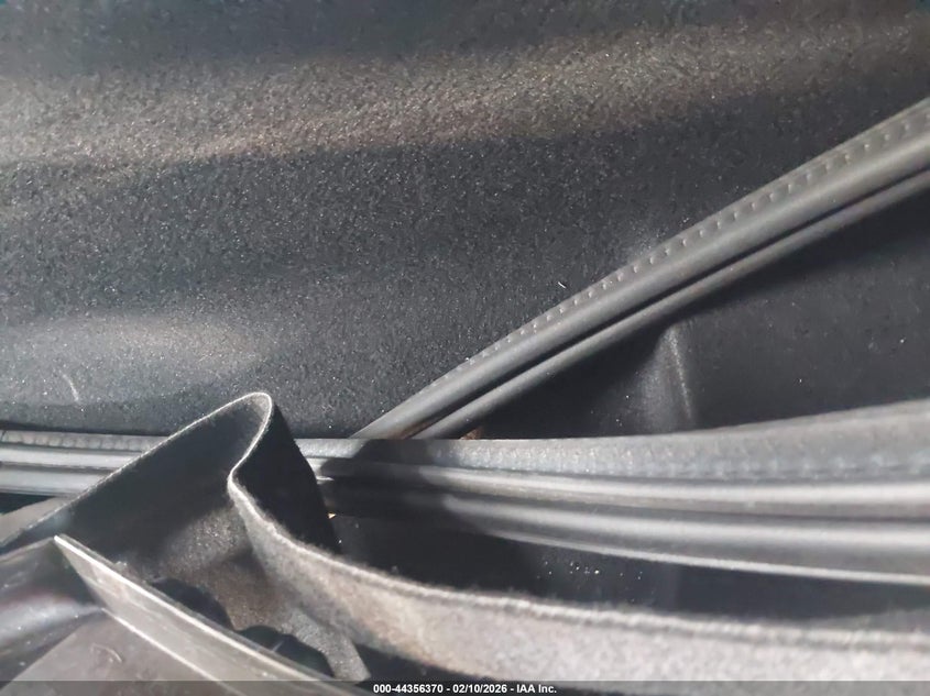 2024 Tesla Model X Long Range VIN: 7SAXCBE51RF455317 Lot: 44356370