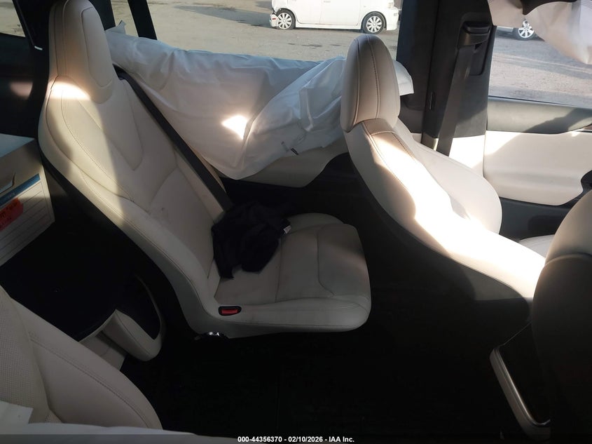 2024 Tesla Model X Long Range VIN: 7SAXCBE51RF455317 Lot: 44356370