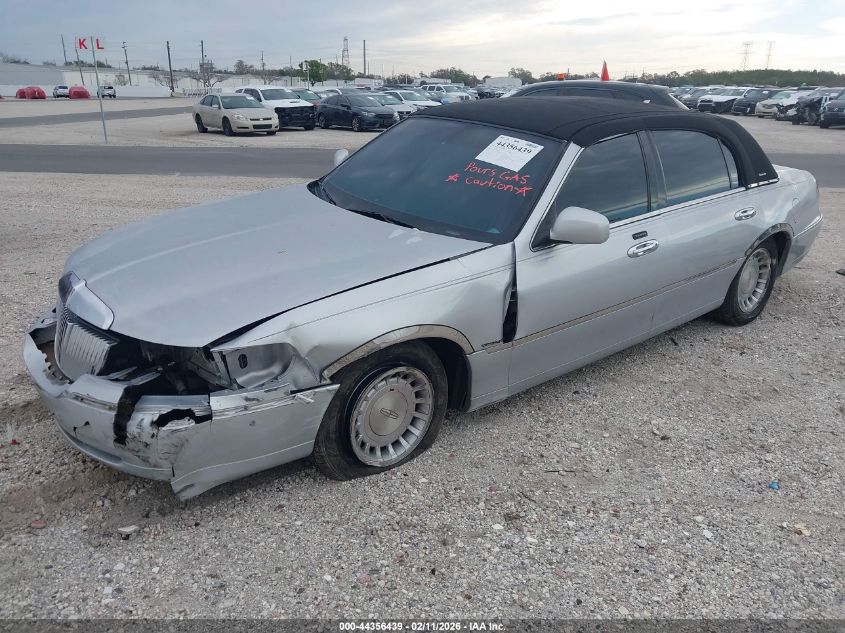 2002 Lincoln Town Car Executive