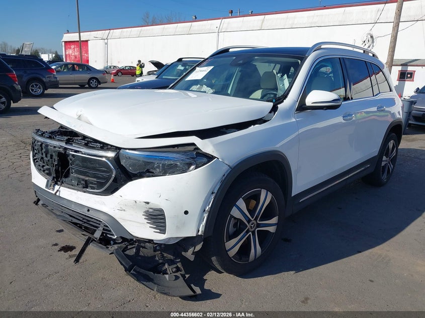 2023 MERCEDES-BENZ EQB 300 SUV auction photo 2
