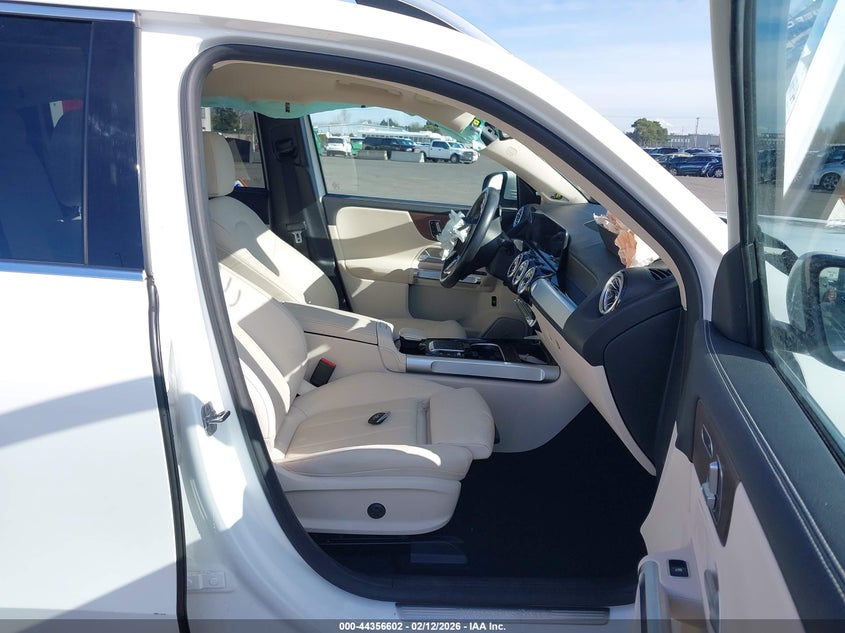 2023 MERCEDES-BENZ EQB 300 SUV auction photo 5