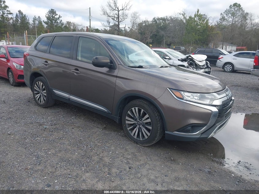 2019 Mitsubishi Outlander Es