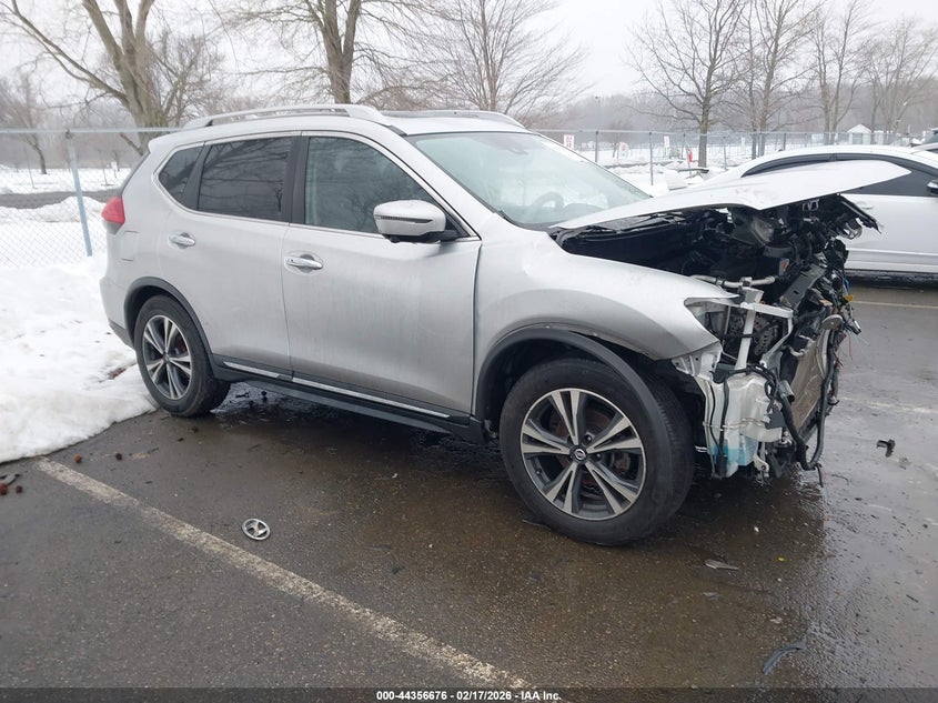 2017 NISSAN ROGUE SL