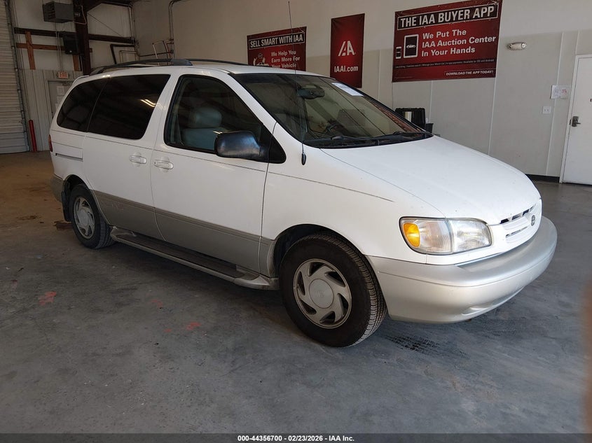 2000 Toyota Sienna Xle