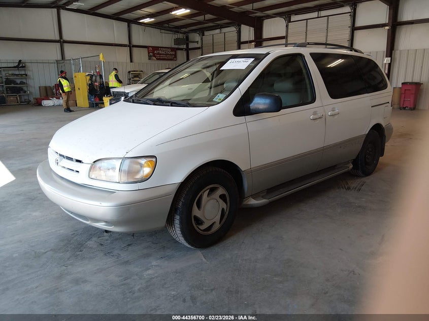 2000 Toyota Sienna Xle
