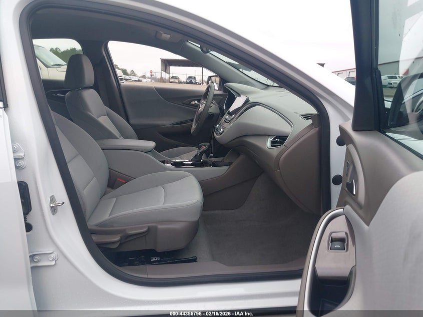 2025 Chevrolet Malibu Ls