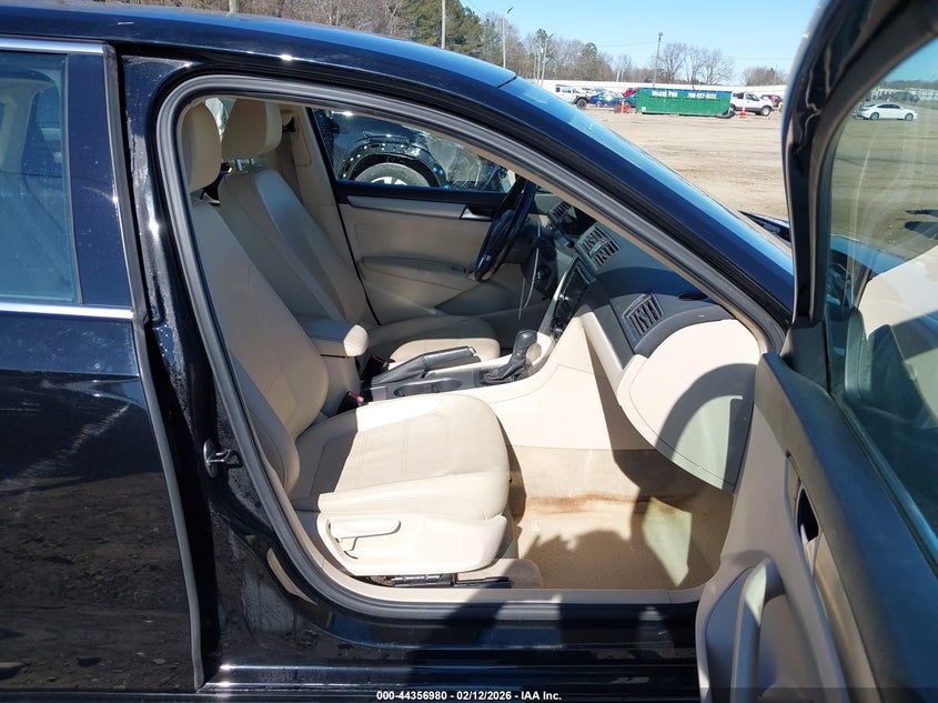 2014 Volkswagen Passat 2.5L Se