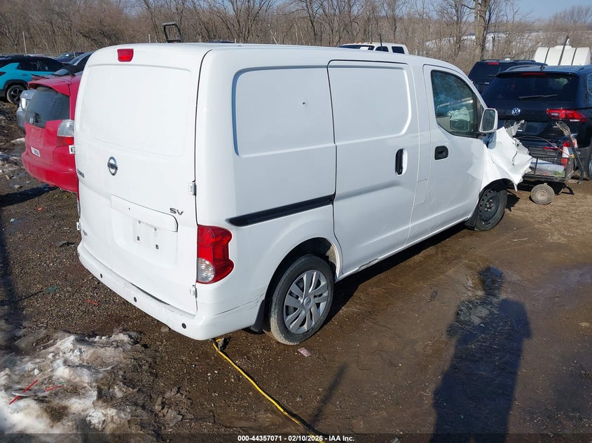 2021 NISSAN NV200  CARGO auction photo 4