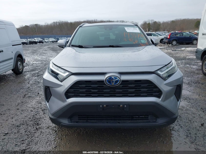 VIN 4T3RWRFV8RU147950 2024 TOYOTA RAV4 HYBRID XLE