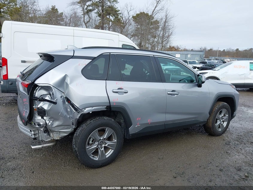 VIN 4T3RWRFV8RU147950 2024 TOYOTA RAV4 HYBRID XLE