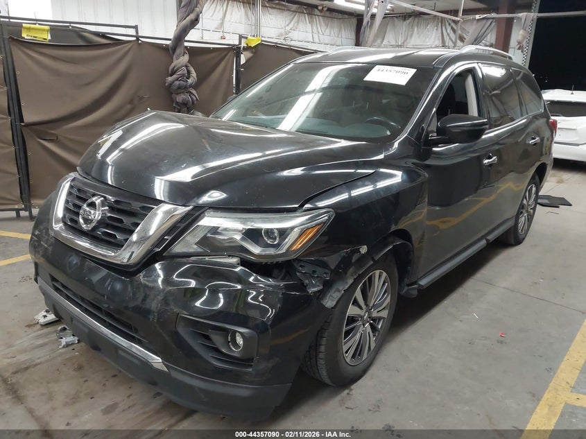 2018 Nissan Pathfinder Sv
