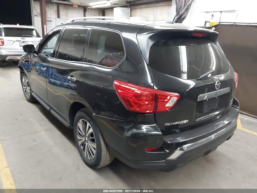 2018 Nissan Pathfinder Sv