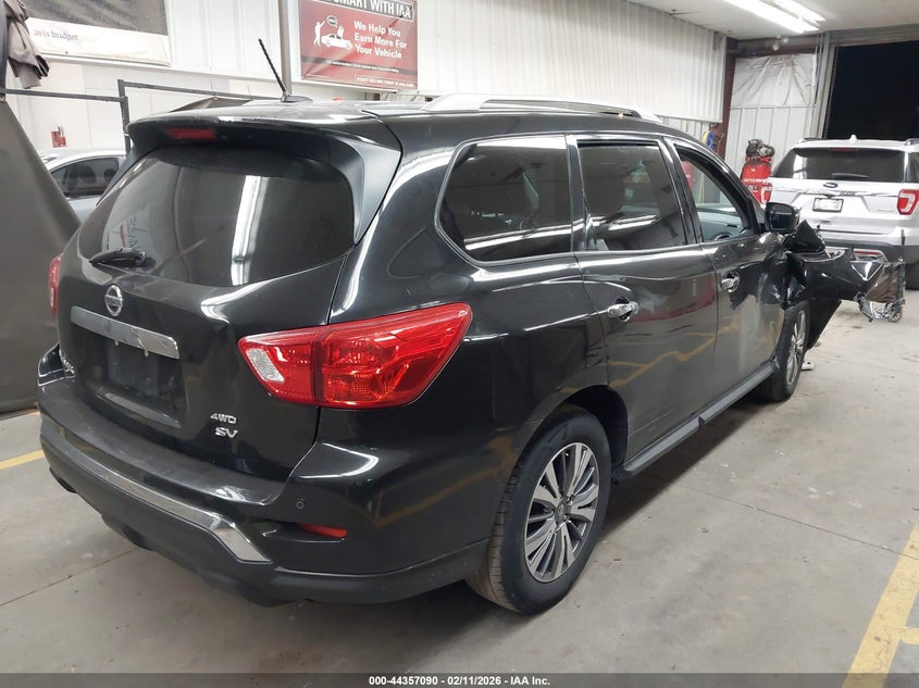 2018 Nissan Pathfinder Sv