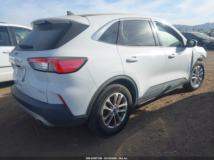 2020 FORD ESCAPE auction photo 4