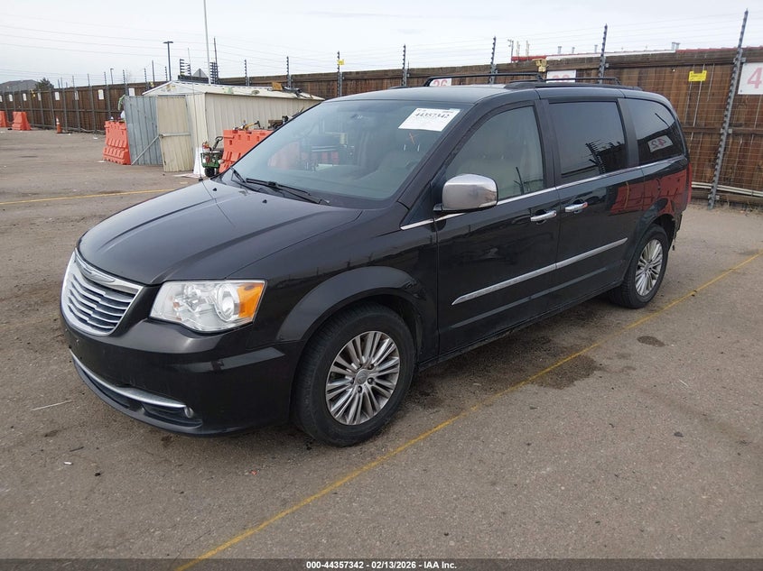 2015 Chrysler Town & Country Touring-L